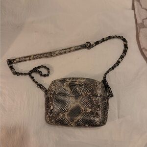 Stylish Snake Print Crossbody Bag Kelly Wynne